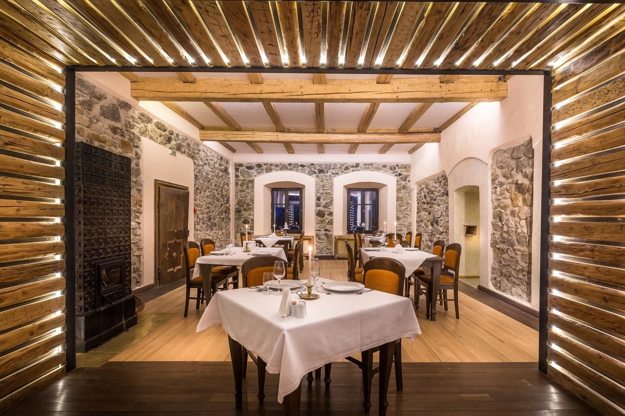 Отель Castle Hotel Daniel Baraolt-12